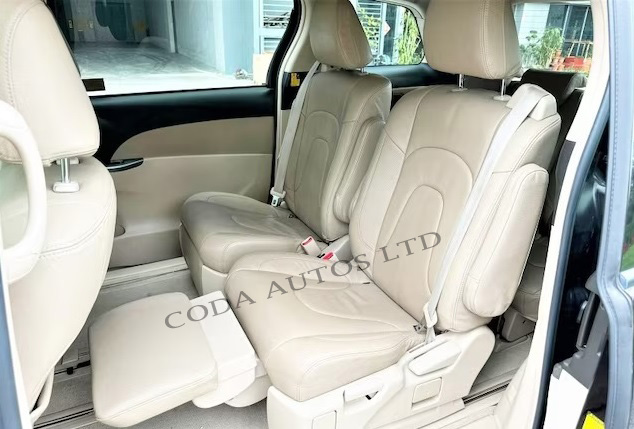 TOYOTA PREVIA